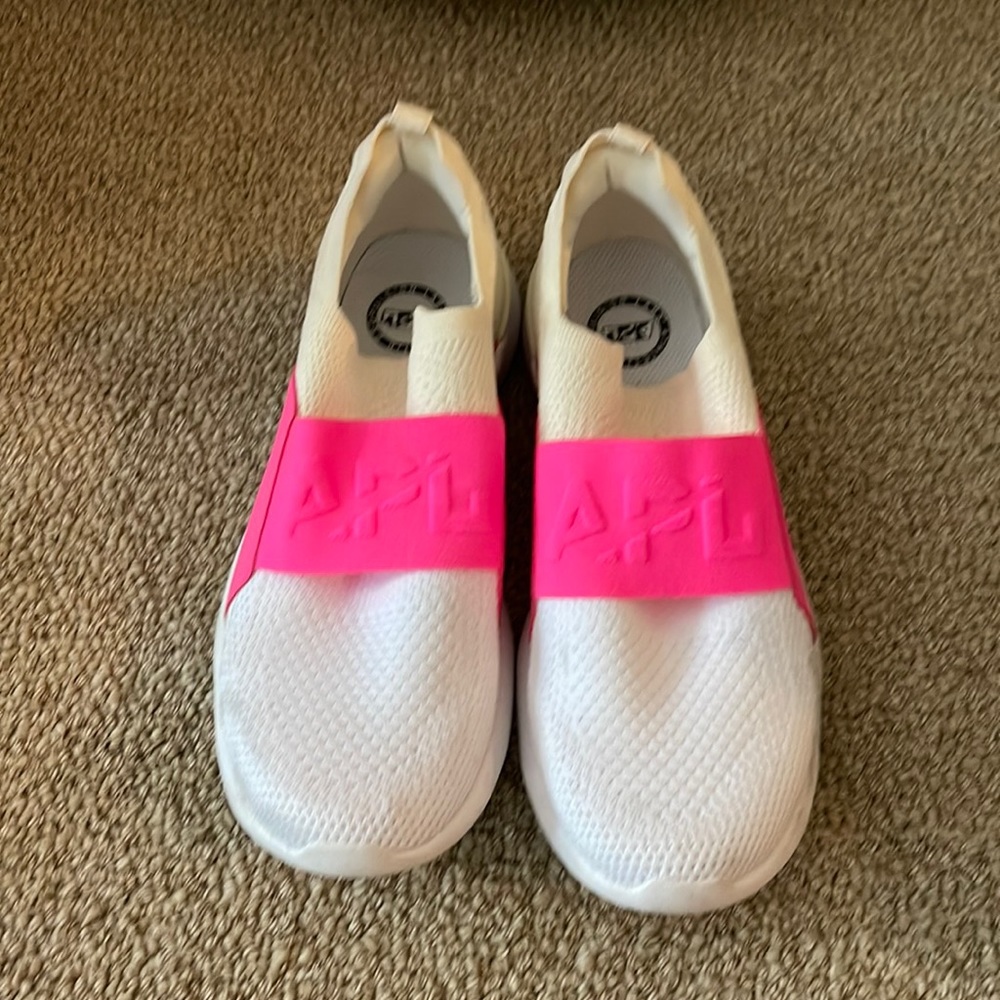 APL sneaker